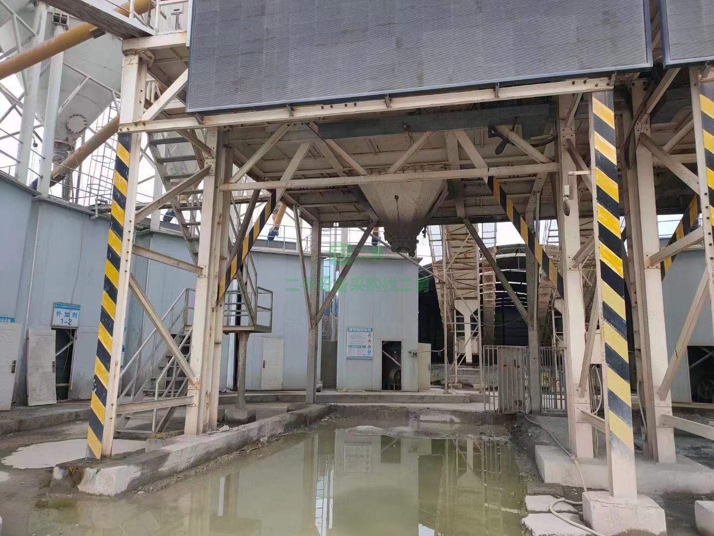 廣東惠州:出售18年雙線地倉式180型攪拌站，仕瑪主機