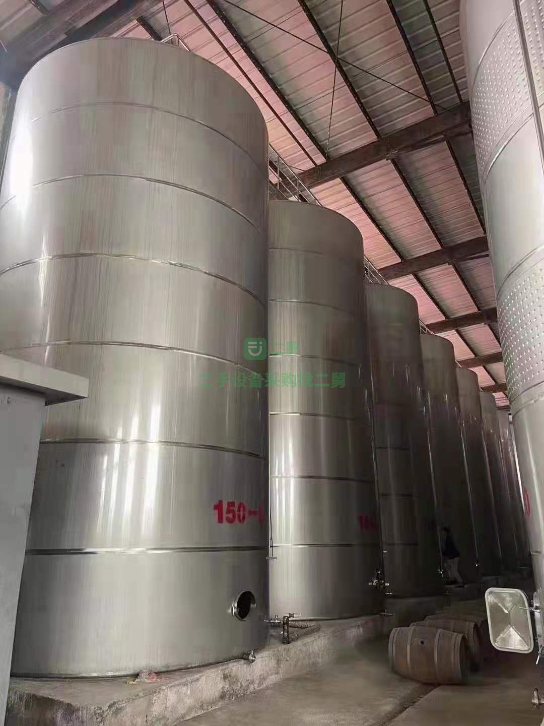 在位出售150立方直徑4.6米，高8.5米.不銹鋼儲罐