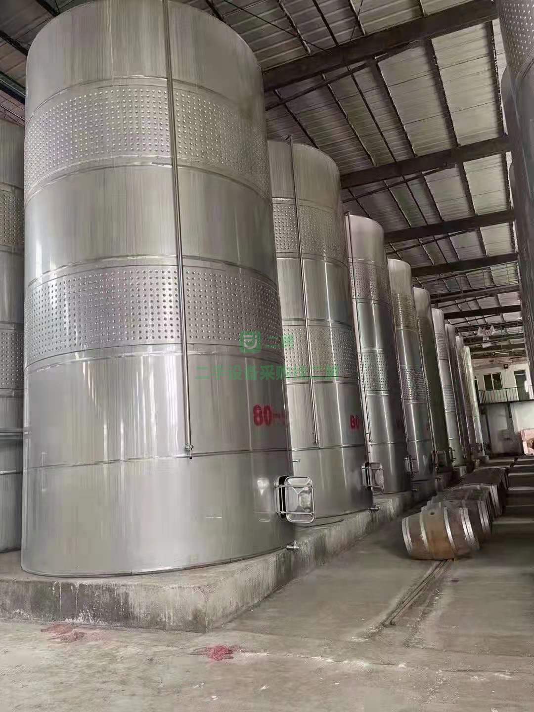 在位出售150立方直徑4.6米，高8.5米.不銹鋼儲罐