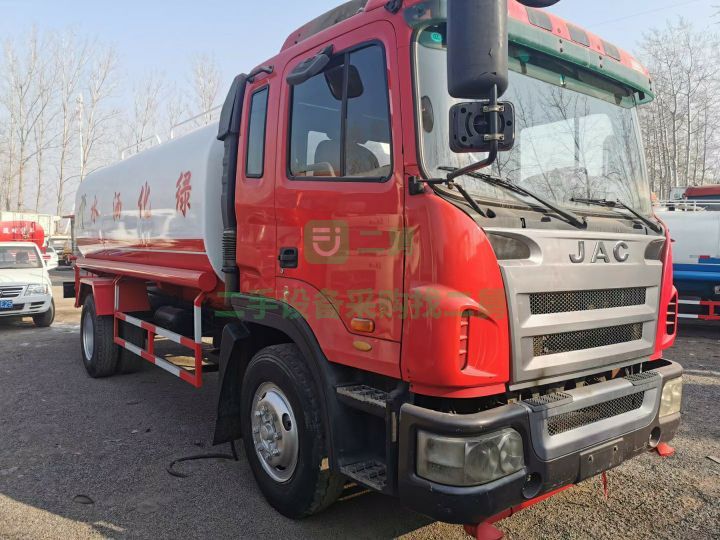 出售二手九成新的東風天錦15噸灑水車