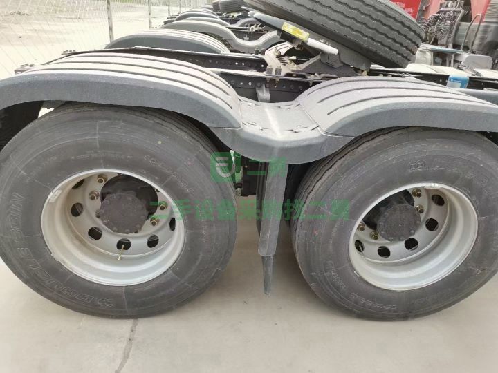 出售解放J6P質慧版2.0+牽引車，460馬力