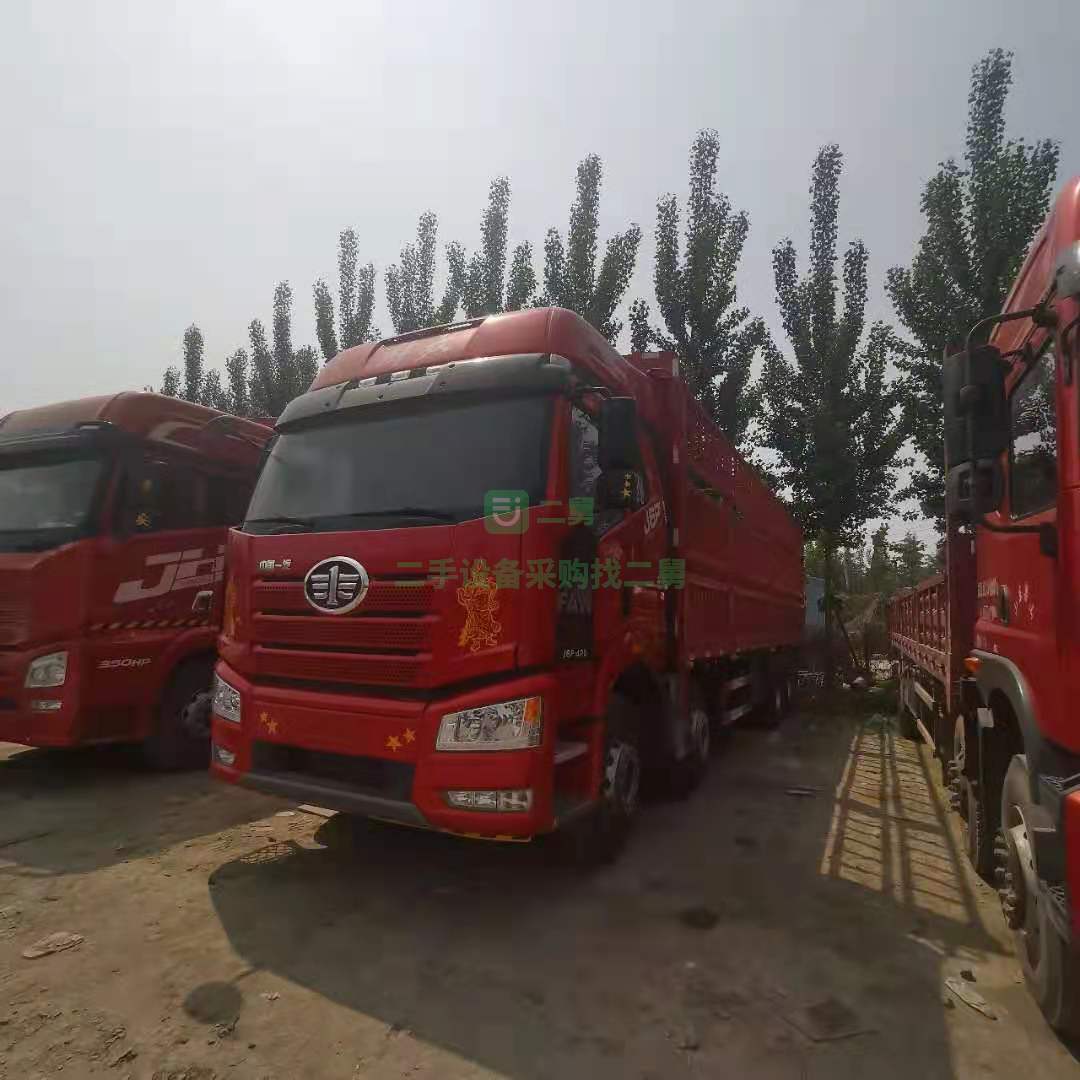 出售一臺19年5月份新款解放J6P貨車，420馬力國五9.6米高欄