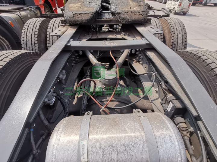 出售2017年4月汕德卡C7H牽引車，540馬力，國五，德國曼發(fā)動機