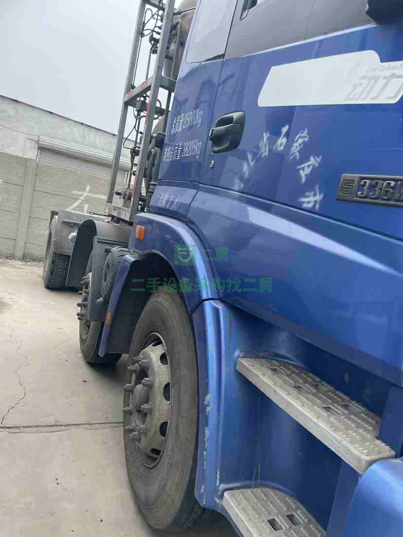 出售國五排放歐曼336天然氣牽引車