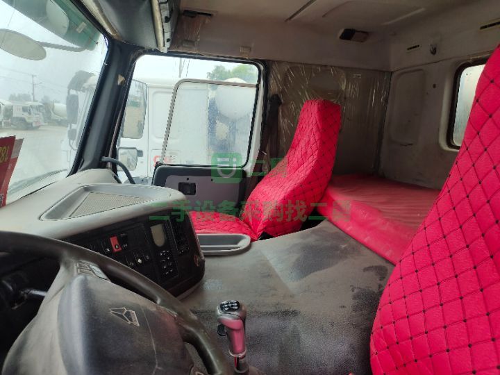 出售14年12月大14方攪拌車重汽發動機