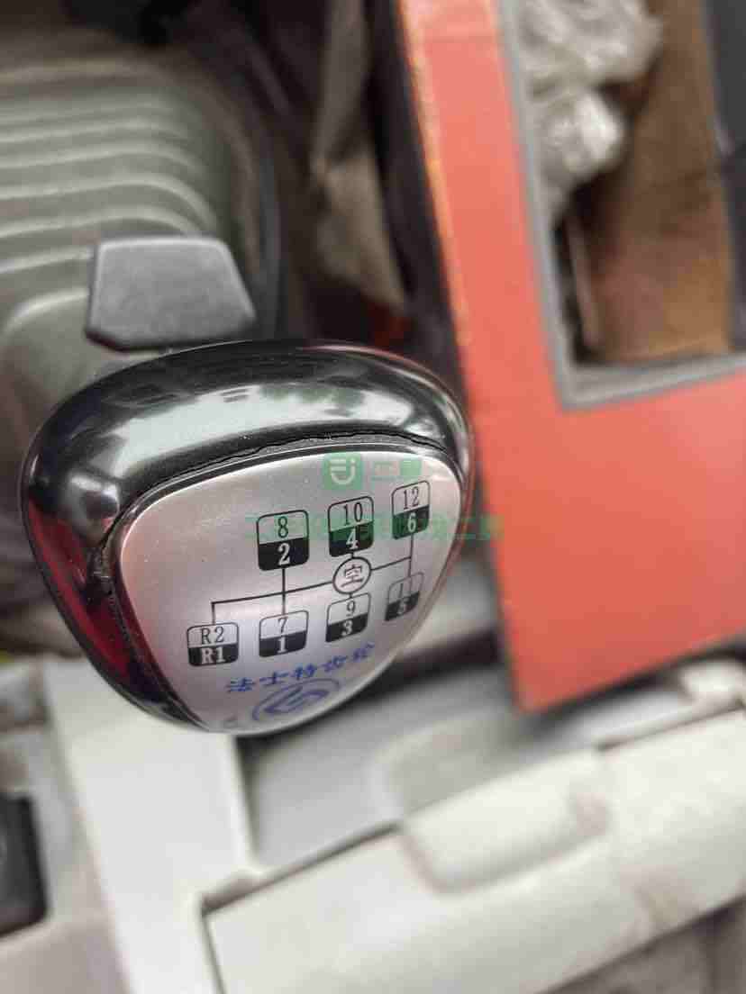 出售國五排放歐曼336天然氣牽引車