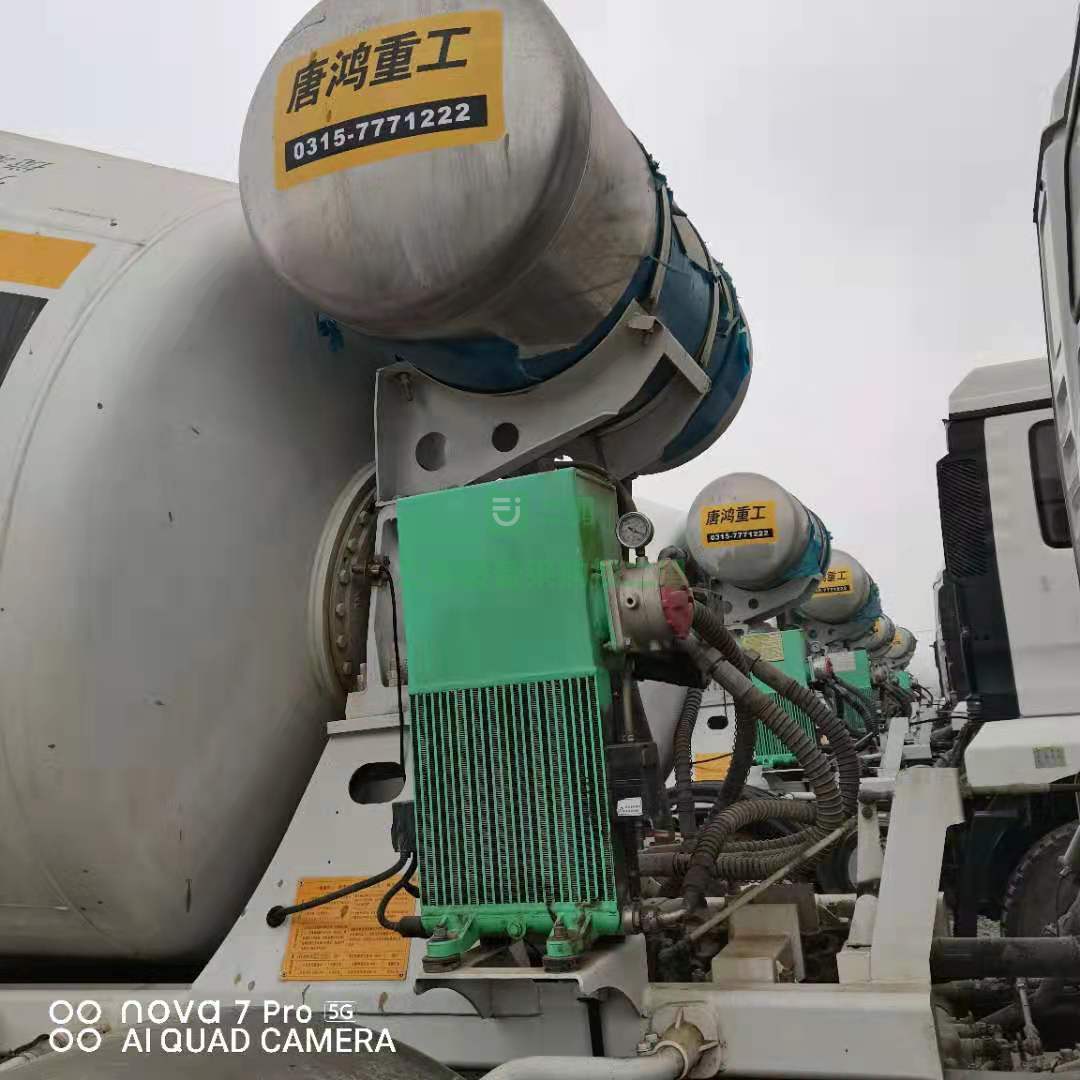 出售精品20年德龍輕量化攪拌車，濰柴340馬力