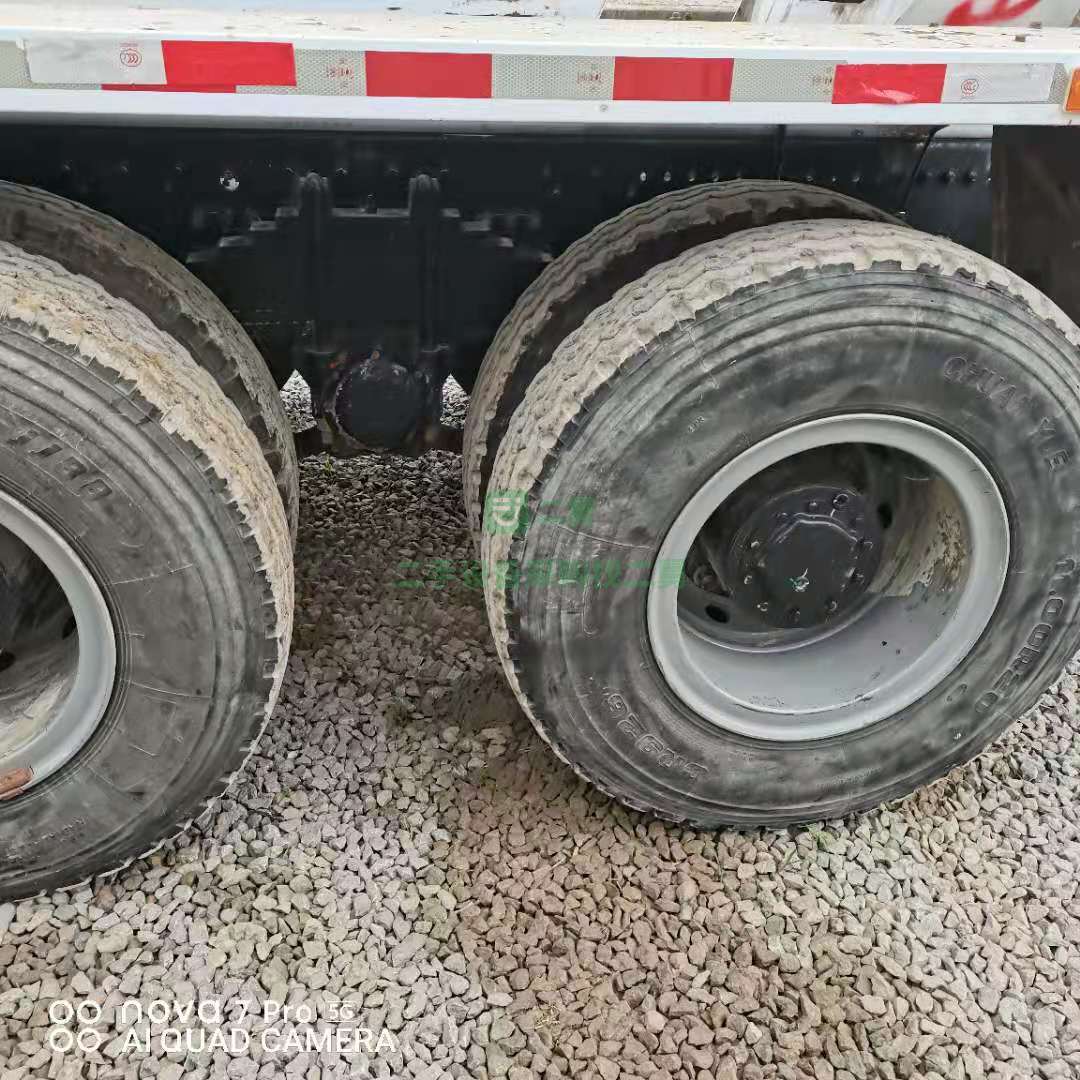 出售精品20年德龍輕量化攪拌車，濰柴340馬力
