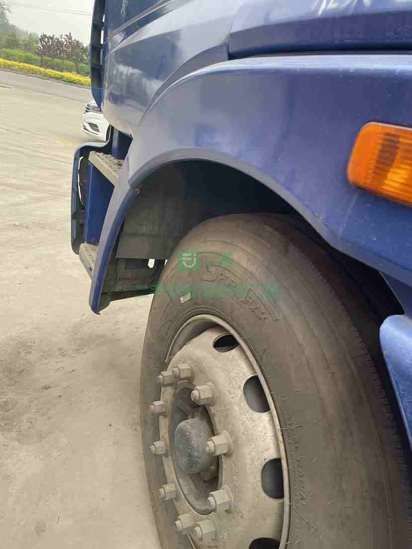 出售國五排放歐曼336天然氣牽引車