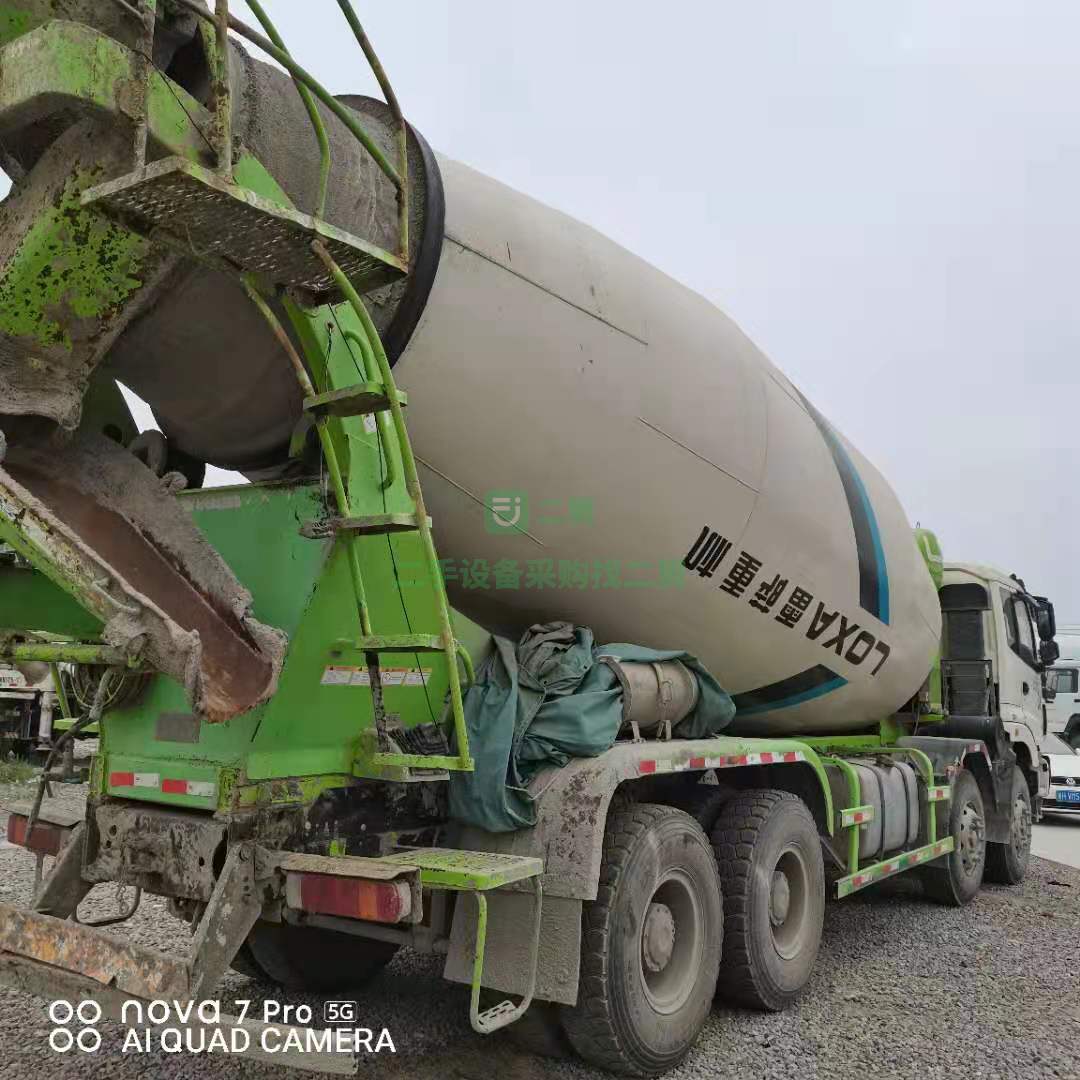 出售一臺17年10月份歐曼20方攪拌車，濰柴發動機，375馬力