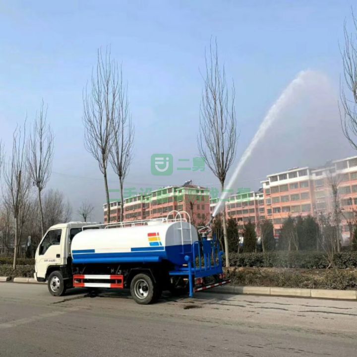 出售一臺福田五立方工地專用園林綠化道路抑塵霧炮灑水車