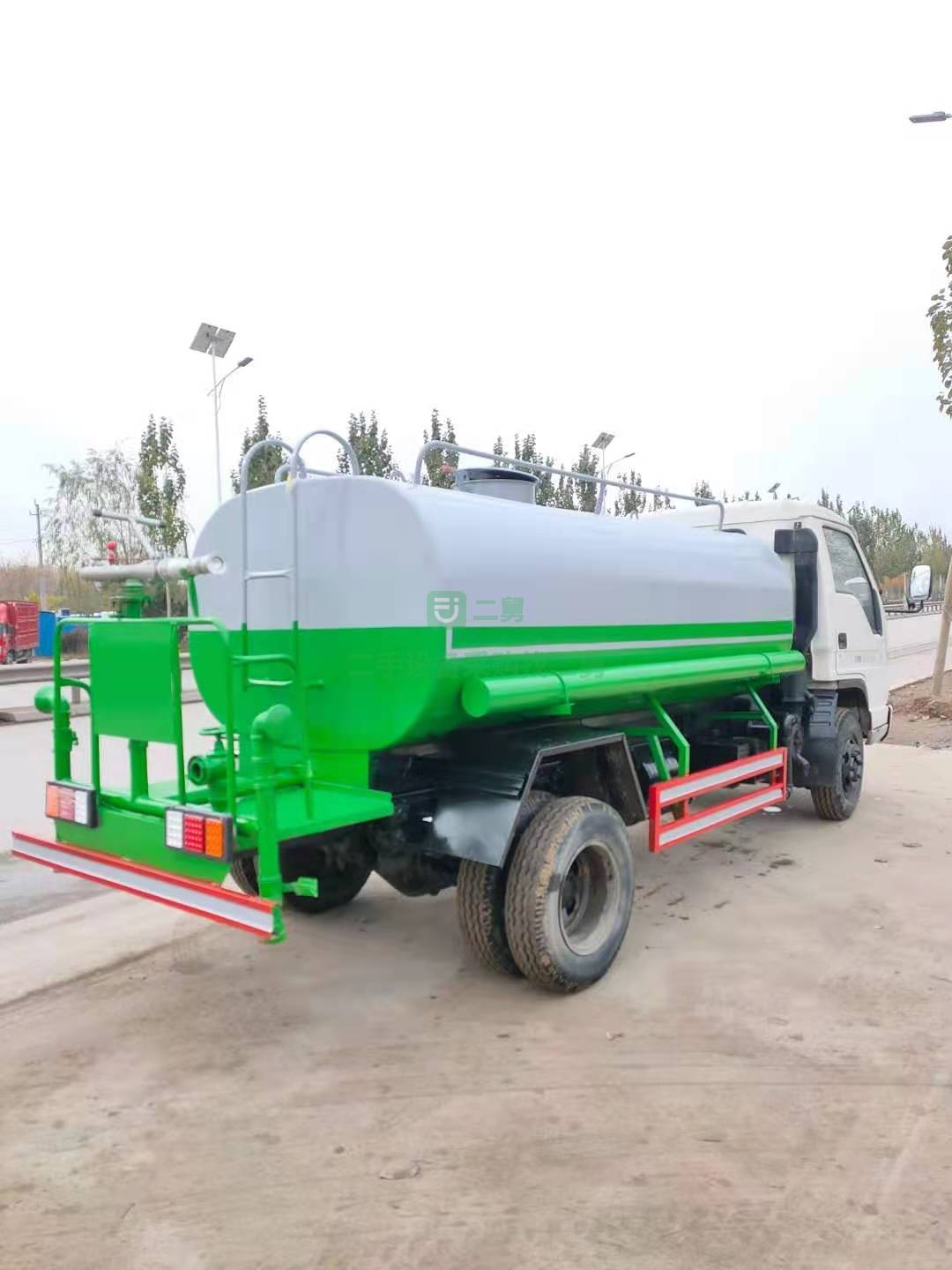 出售一臺庫存一類底牌時代新款5立方灑水車