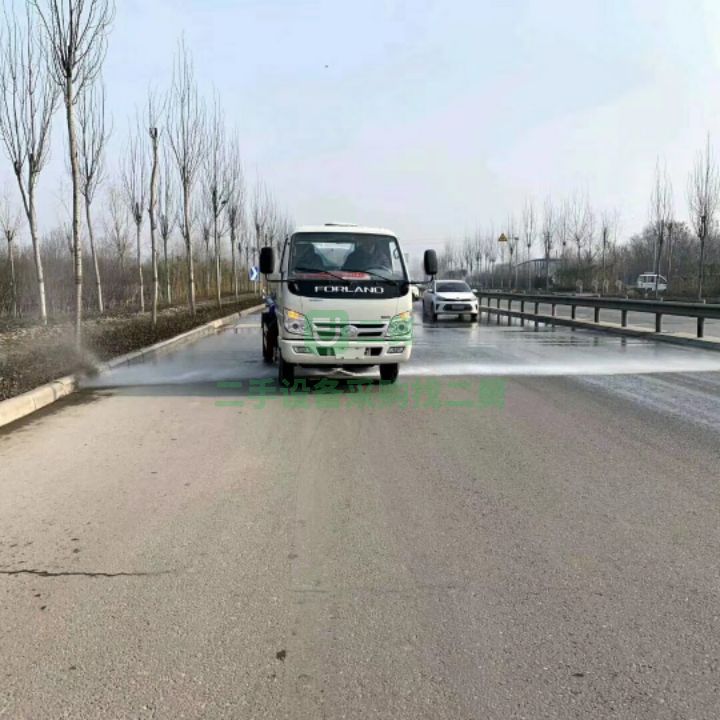 出售一臺福田五立方工地專用園林綠化道路抑塵霧炮灑水車