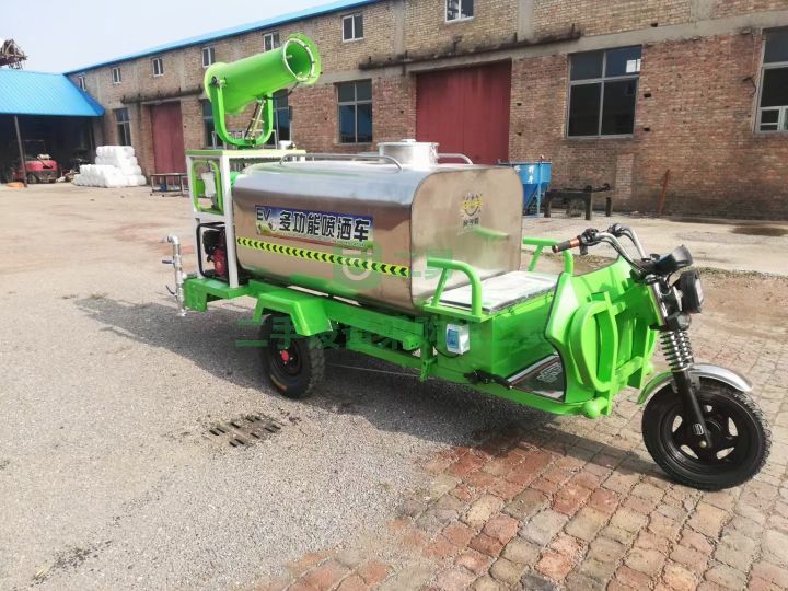 出售21年的汽車電動摩托農機三馬灑水車