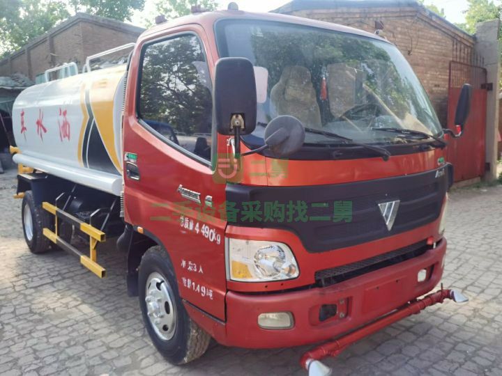 出售二手九成新的歐馬可5噸灑水車