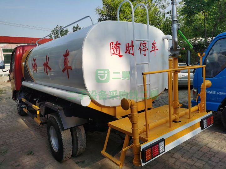 出售二手九成新的歐馬可5噸灑水車