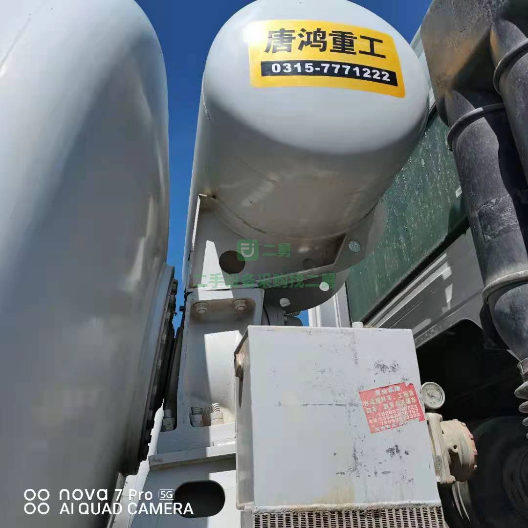 出售一臺18年6月豪沃國五攪拌車 大14拉16方