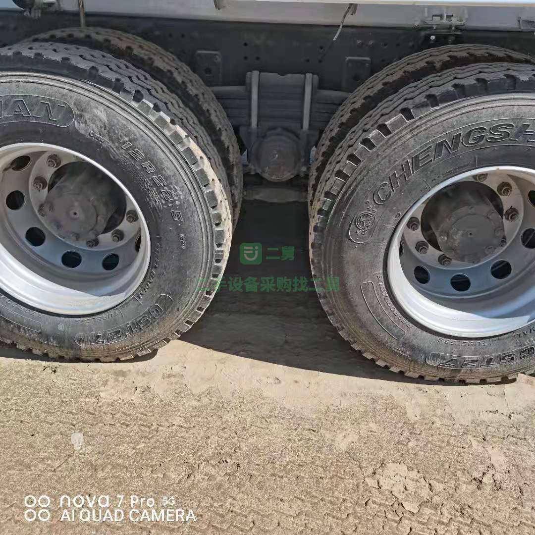 出售一臺豪沃庫存新車攪拌車 TX340 國五輕量化，全國三包