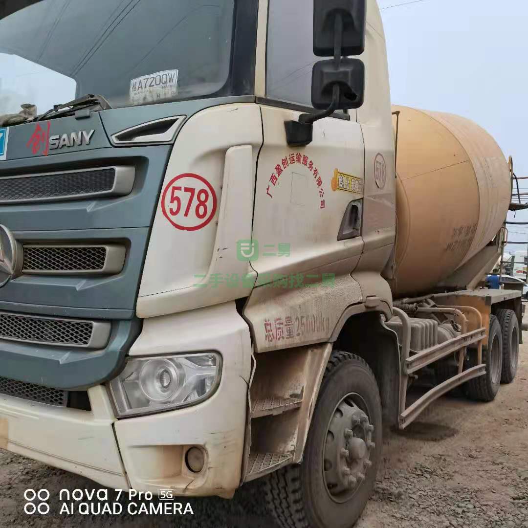 出售一臺(tái)17年國(guó)五三一攪拌車，大12方 濰柴發(fā)動(dòng)機(jī)
