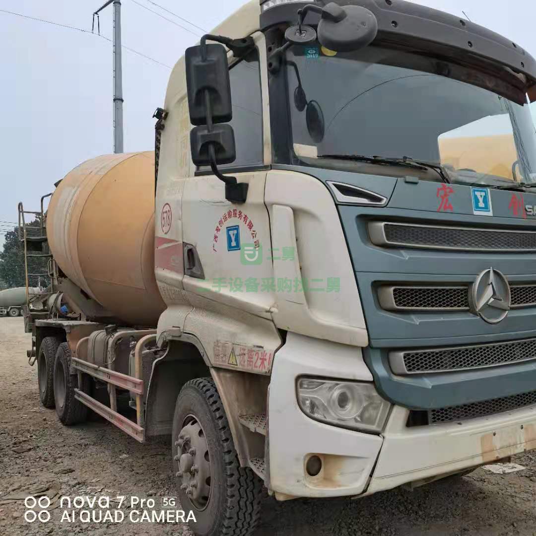 出售一臺(tái)17年國(guó)五三一攪拌車，大12方 濰柴發(fā)動(dòng)機(jī)