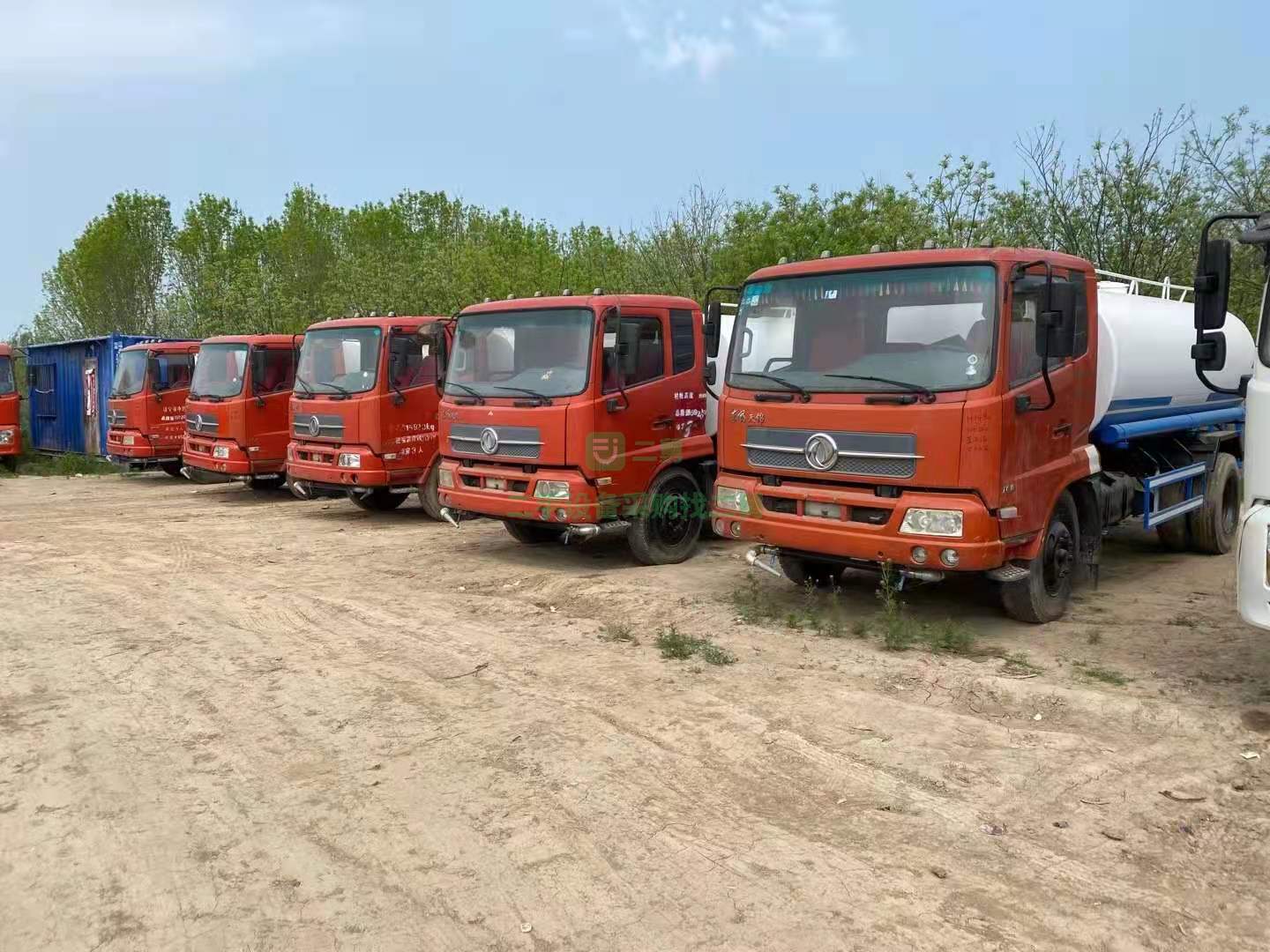 出售極品短軸距 六杠東風天錦底盤改裝15立方灑水車