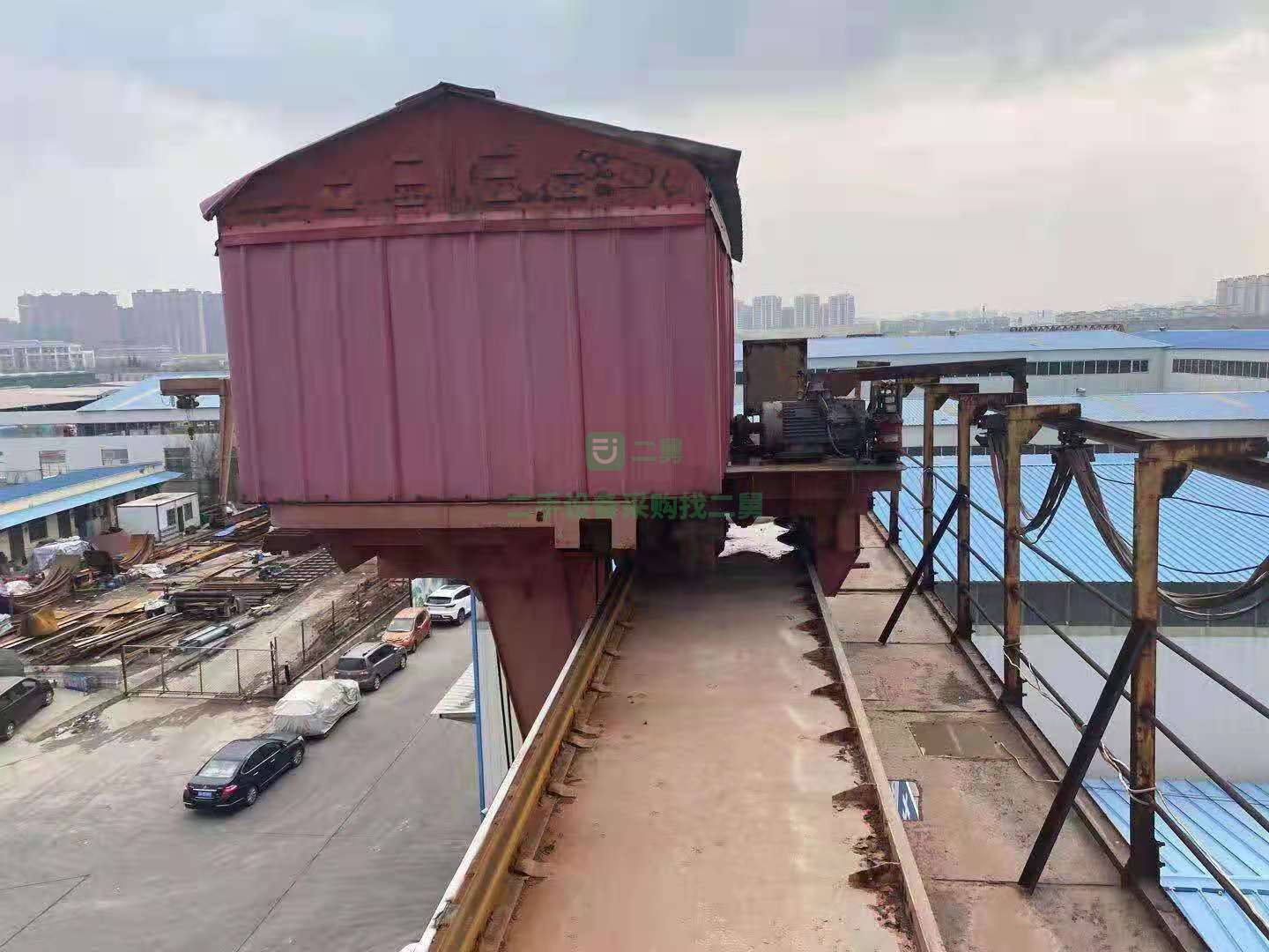 出售32噸跨度22米各懸7米偏掛L型龍門吊一臺