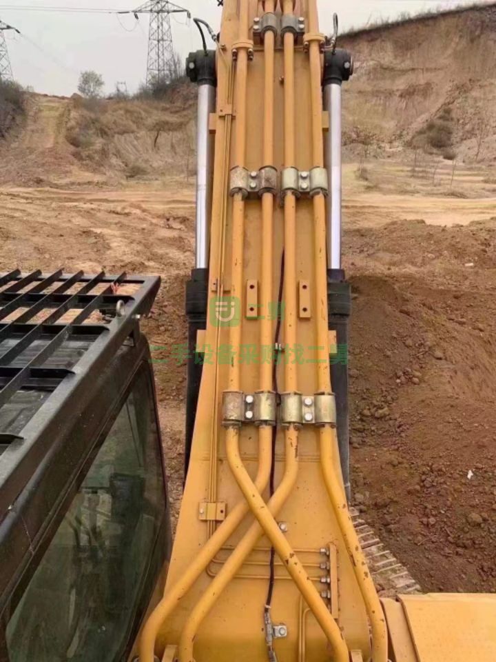 出售二手的九成新的三一365挖掘機