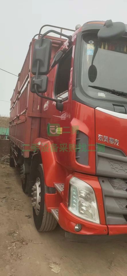 出租乘龍M3國五排放的七米七貨車