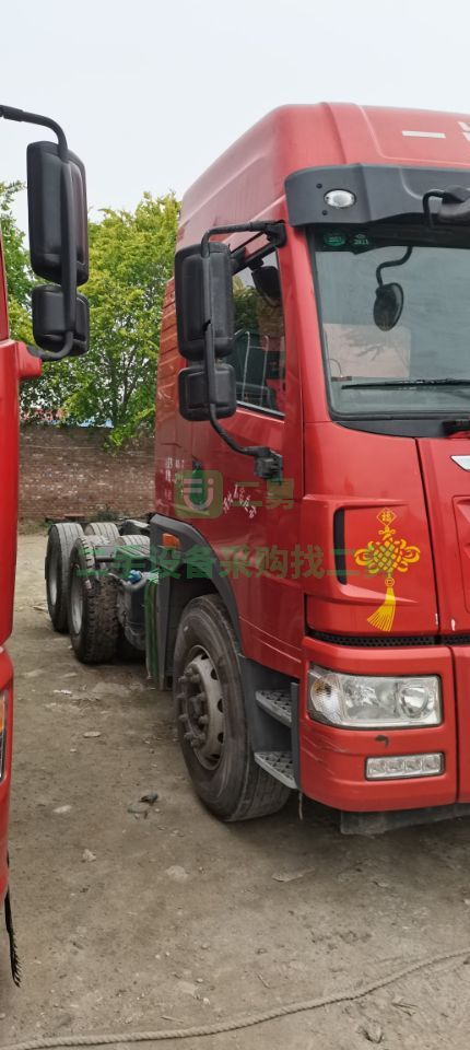 出售17年7月悍V375馬力濰柴雙驅牽引車，全保險，車況精品，原版無磕碰