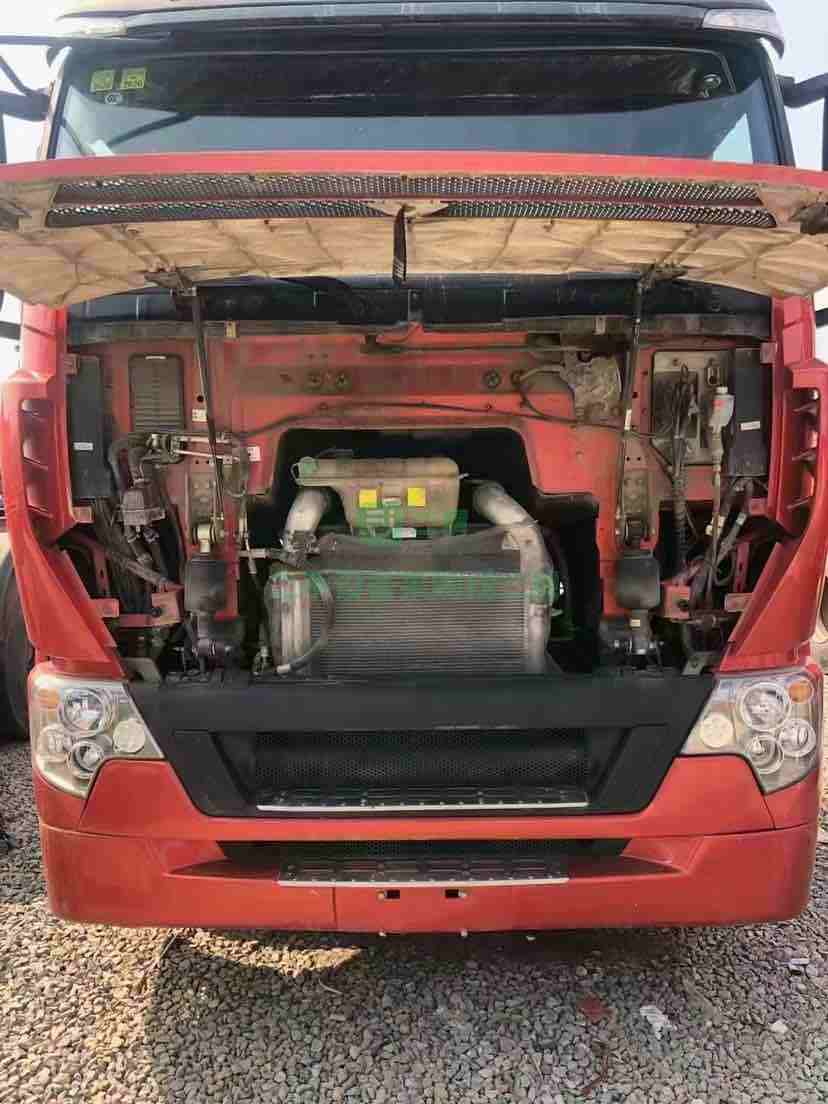 出售19年6月440馬力德國曼發動機精品車況，全國提檔牽引車