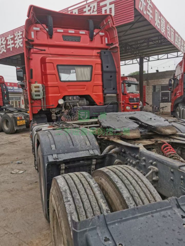 出售原版原漆全車鋁圈，免維護(hù)橋J6P/500馬力牽引車輪胎九成新