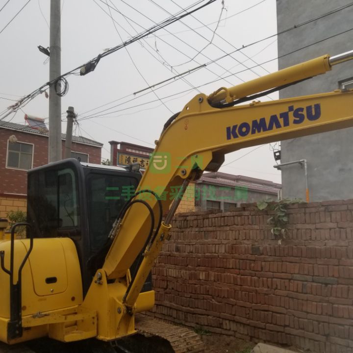 河南出售日系小松56八成新挖掘機(jī)，極品車況，可以直接上工地干活