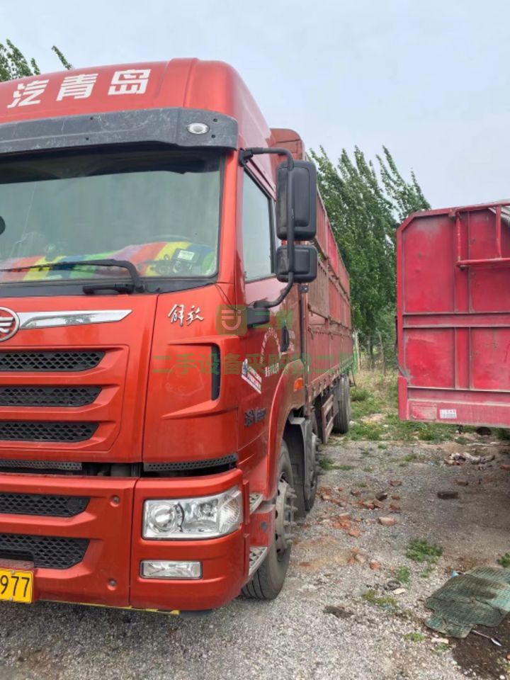 解放途V350馬力國五九米六前四后八高欄貨車