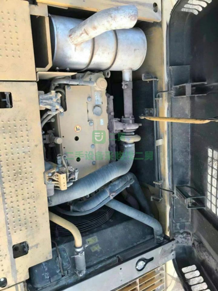 出售二手八成新的挖掘機卡特320D