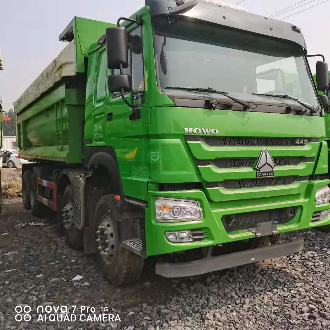 出售一臺(tái)重汽豪沃440馬力自卸車，法規(guī)版，國(guó)六