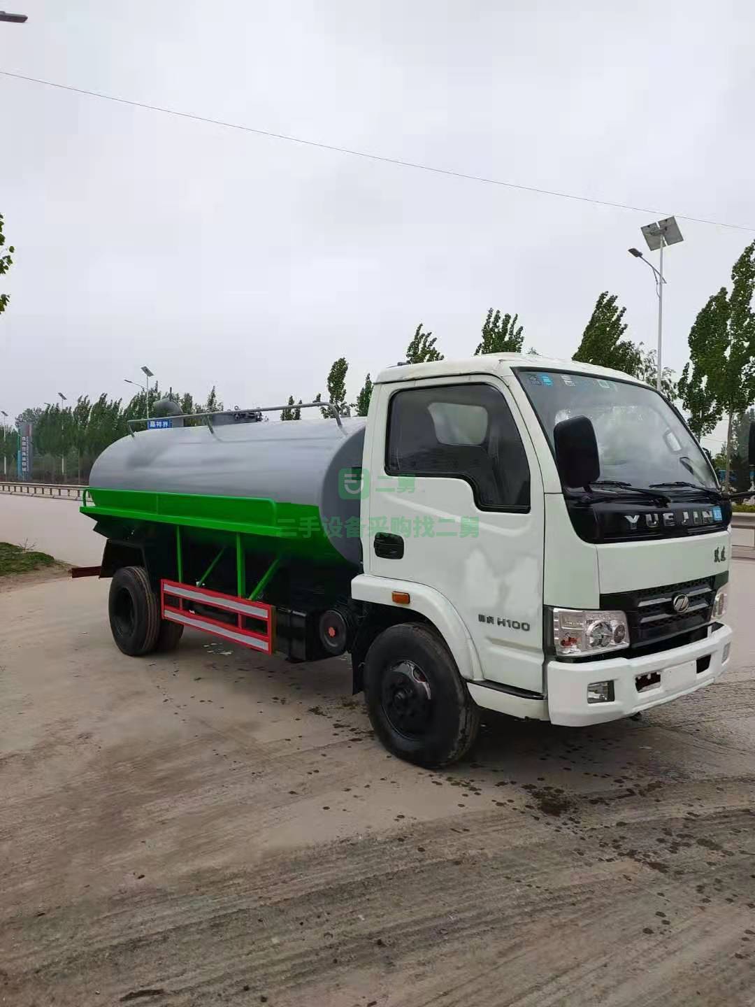 出售二手躍進(jìn)5方吸糞車，價格便宜