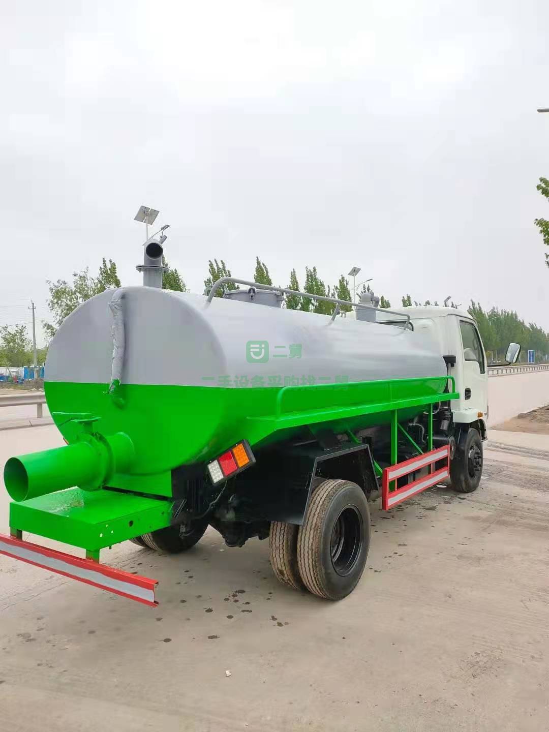 出售二手躍進(jìn)5方吸糞車，價格便宜