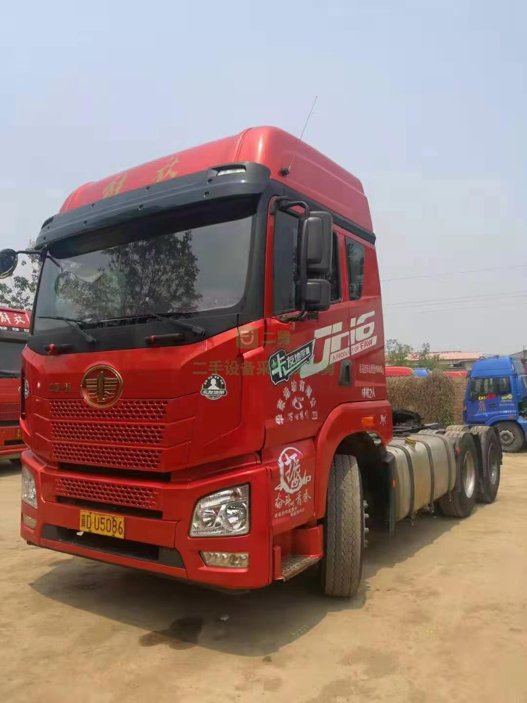 出售一臺(tái)剛到家18年9月全保險(xiǎn)JH6-420牽引車，車況巨展