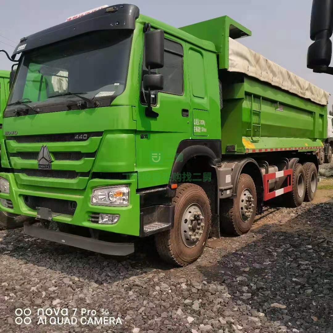 出售一臺(tái)重汽豪沃440馬力自卸車，法規(guī)版，國(guó)六
