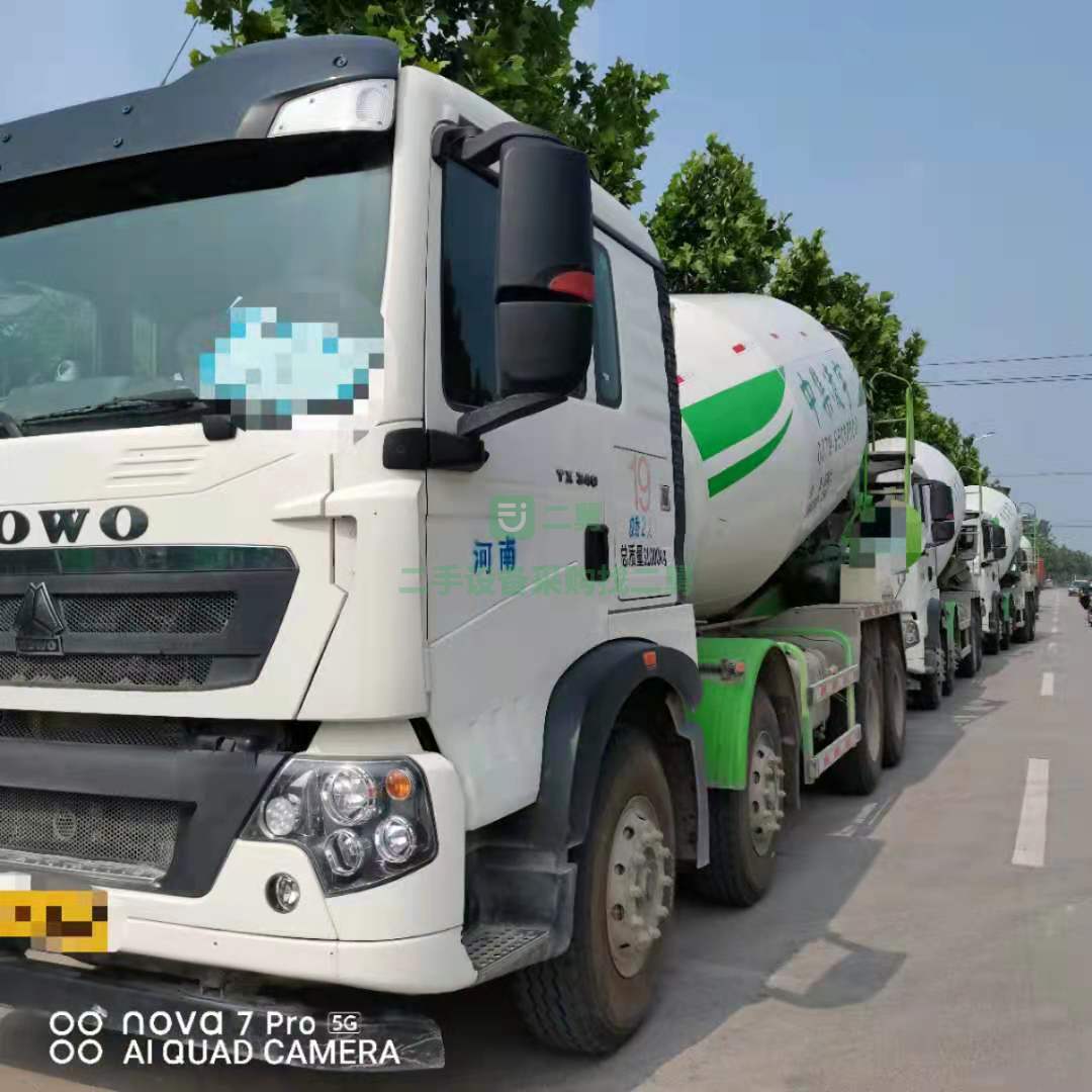 出售20年5月豪沃輕量化大12方攪拌車，中集凌宇上裝