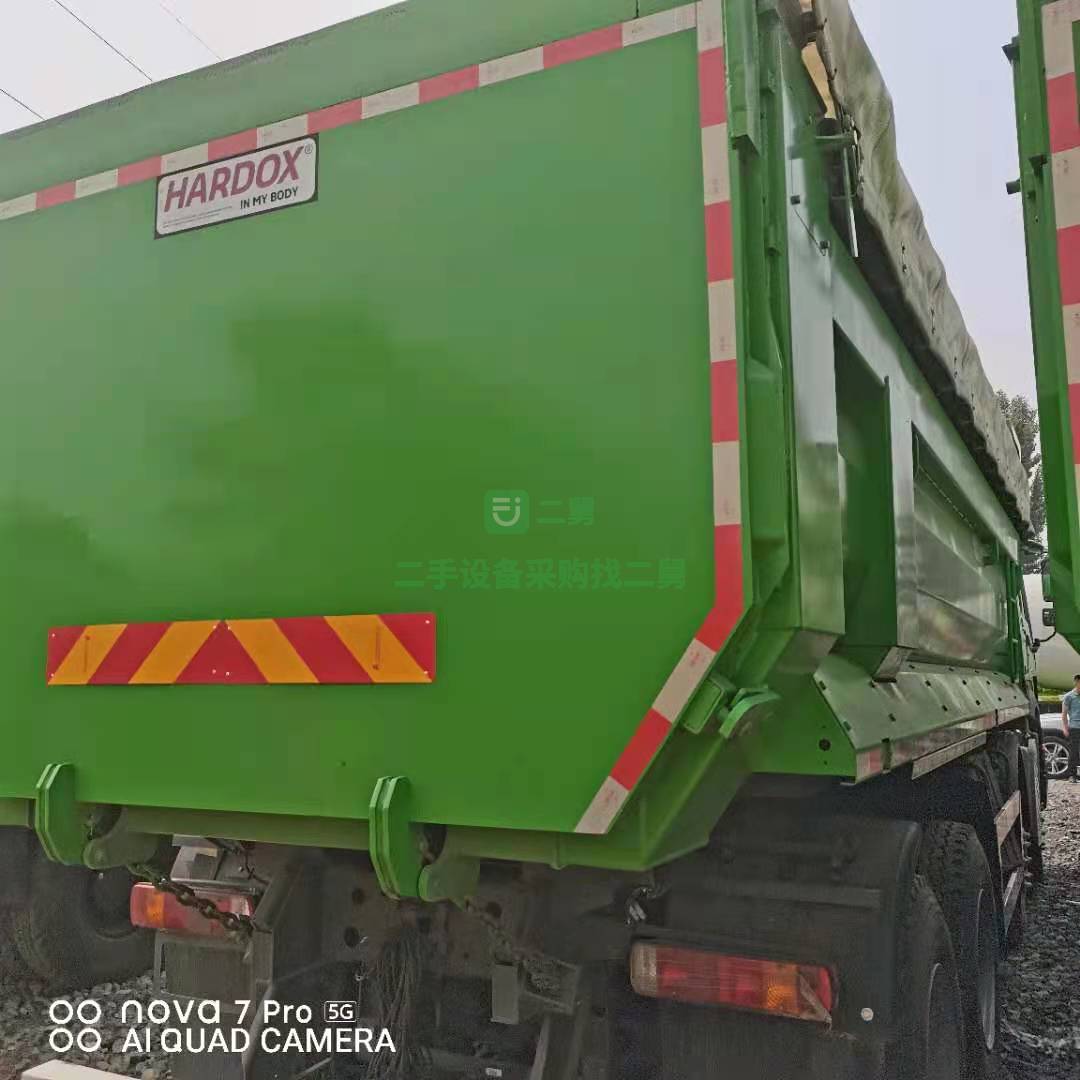 出售一臺(tái)重汽豪沃440馬力自卸車，法規(guī)版，國(guó)六
