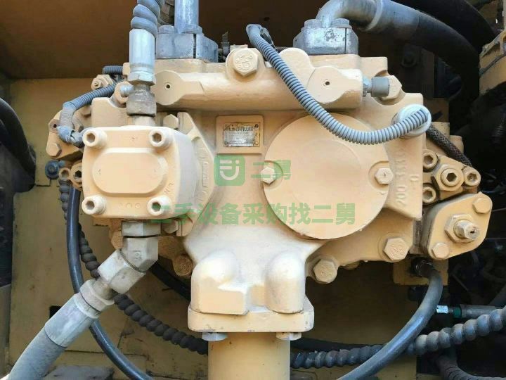 出售二手八成新的挖掘機卡特320D