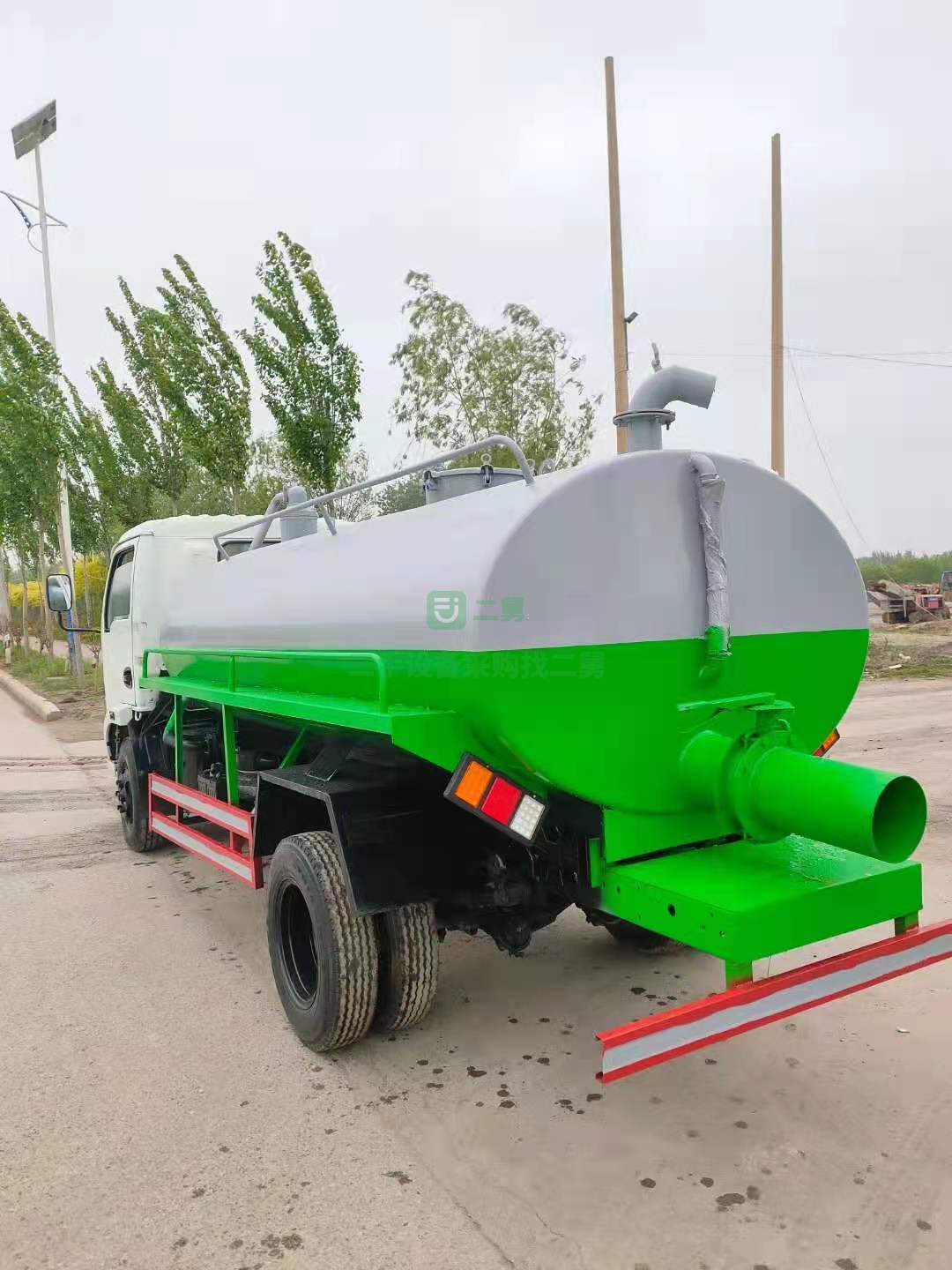 出售二手躍進(jìn)5方吸糞車，價格便宜
