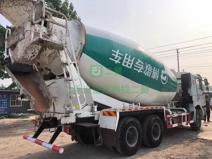 出售18年的德龍大十四拉16方攪拌車，國五排放