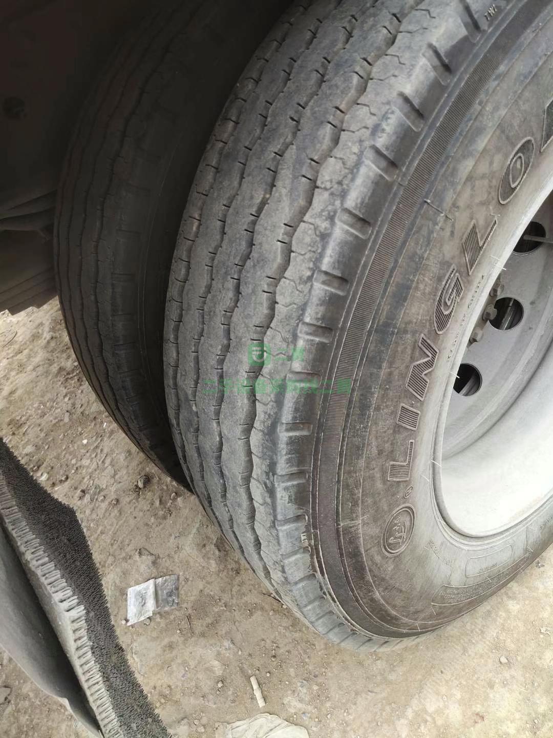 出租精品國五六米八龍V240馬力十檔高頂雙臥載貨車