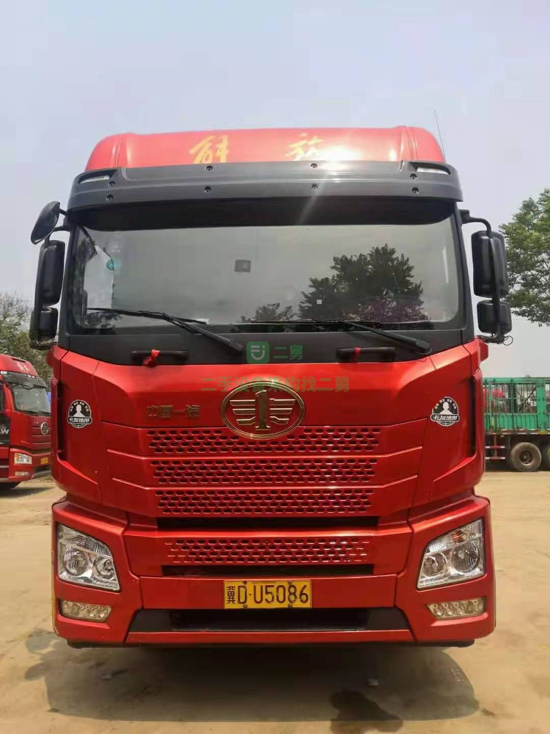 出售一臺(tái)剛到家18年9月全保險(xiǎn)JH6-420牽引車，車況巨展