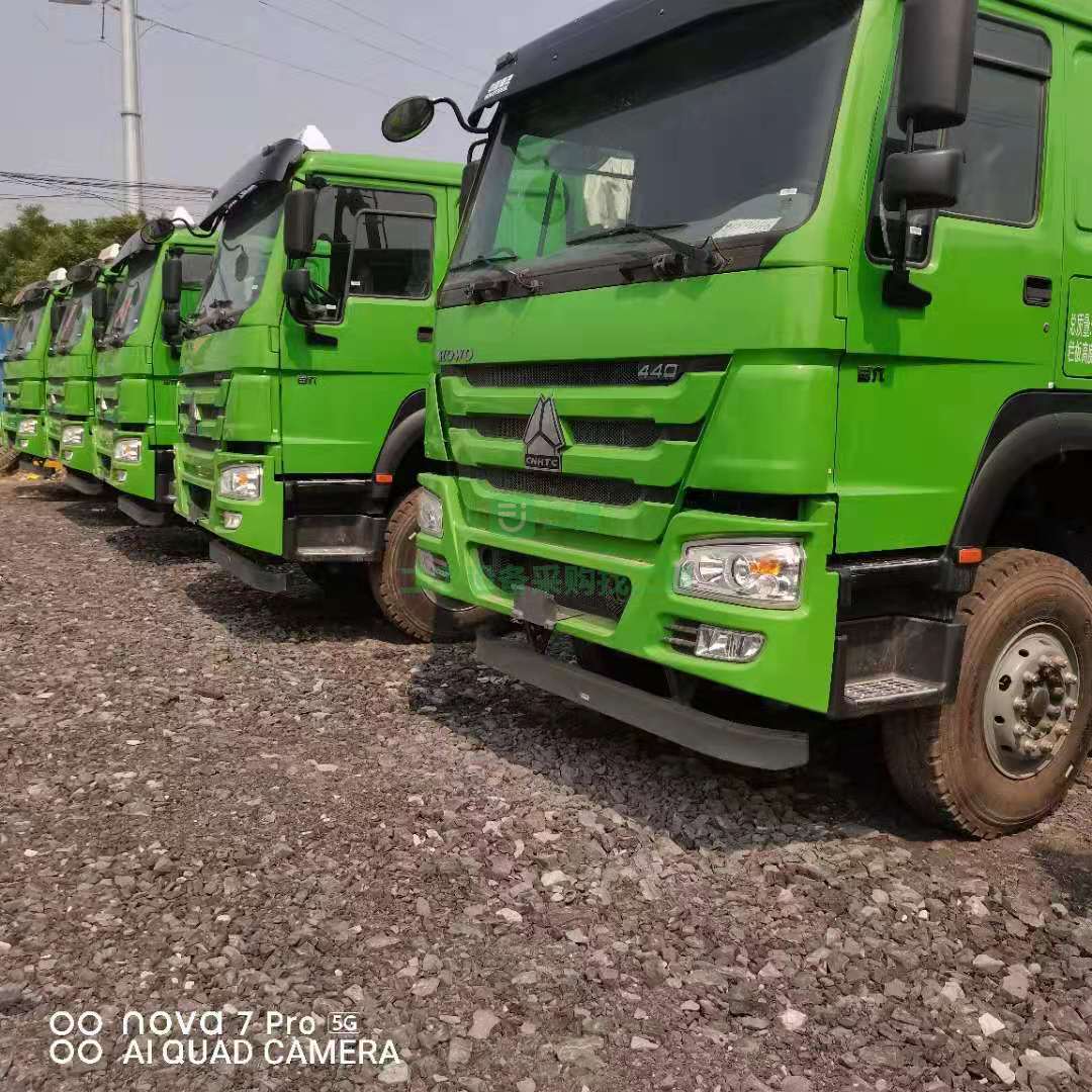 出售一臺(tái)重汽豪沃440馬力自卸車，法規(guī)版，國(guó)六