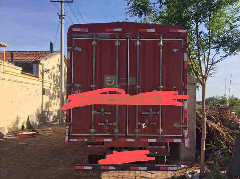 河北出售20年的一汽解放4米2高欄貨車，合規(guī)700輪胎，車廂內(nèi)徑2.15米