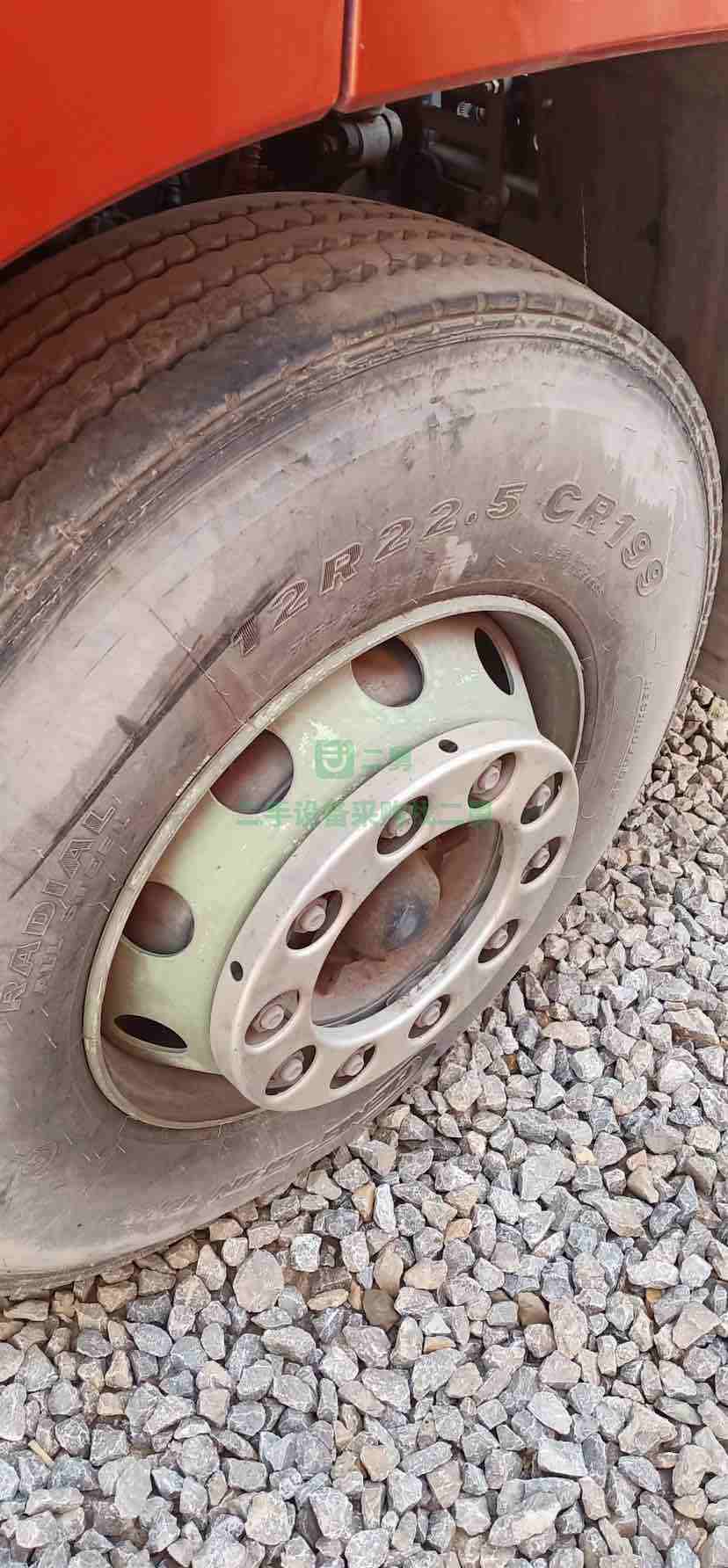 出售一輛18年4月解放JH6，420馬力牽引車，車況精品
