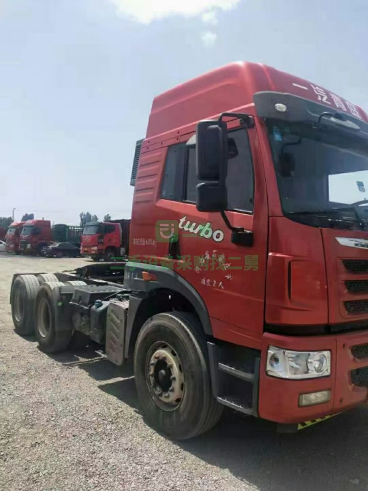 出售二手八成新的捍衛(wèi)375馬力牽引車，國(guó)五排放，濰柴發(fā)動(dòng)機(jī)法士特變速箱